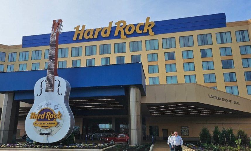 Giant guitar sign at Hard Rock